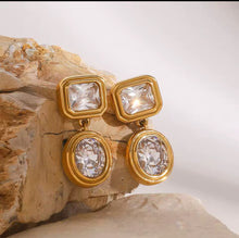 Load image into Gallery viewer, The Hugh Earring