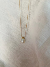Load image into Gallery viewer, Opal Pendant Necklace
