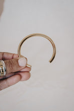 Load image into Gallery viewer, Ashley (Olsen) Bangle