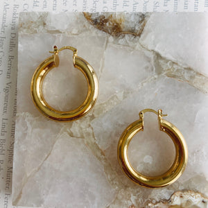 CELIA HOOPS